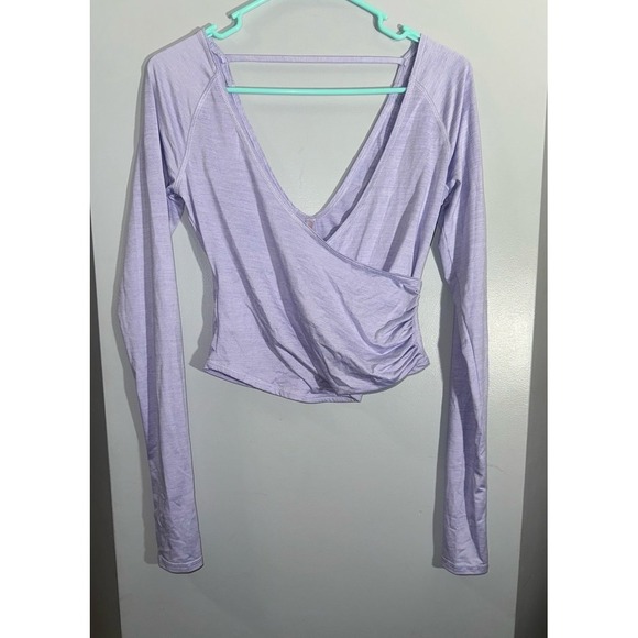 Free People movement wrap layer‎ top cropped long sleeved lilac size XS - Picture 1 of 8